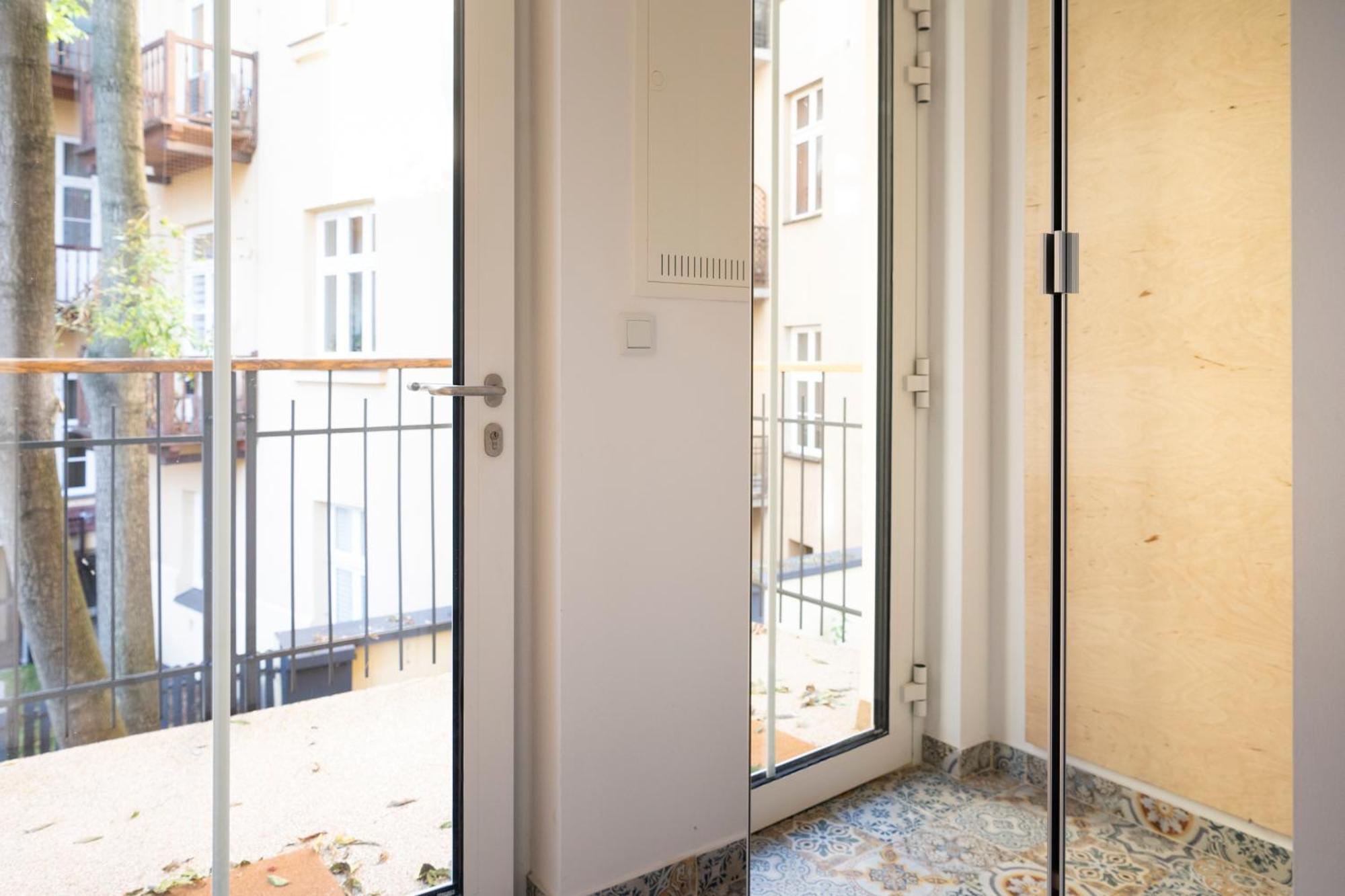 Tyzenhauz Apartments Siemiradzkiego Street Краков Экстерьер фото